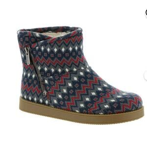 INDIGO RD NWOB Ashley Faux Fur Knit Fabric Closed Toe Ankle Fashion Boots 7